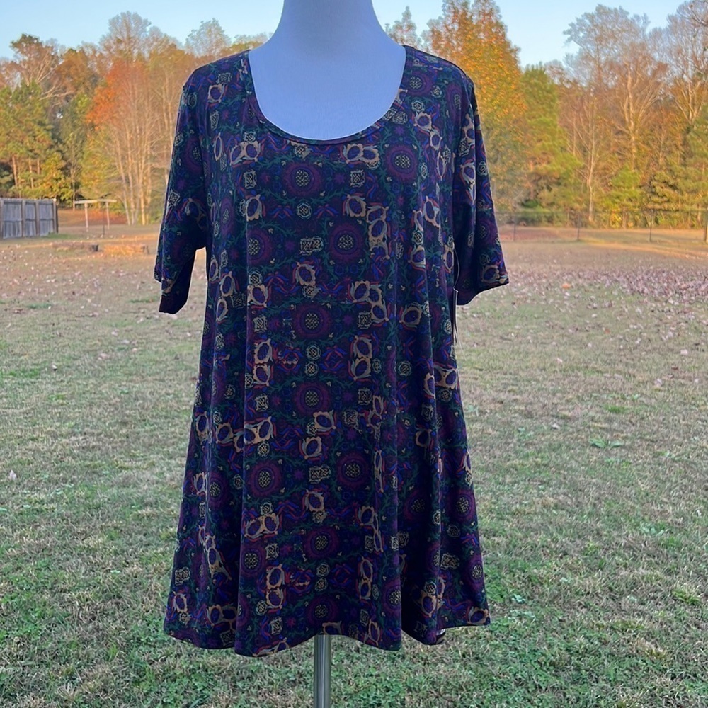 Lularoe Perfect T size Small
